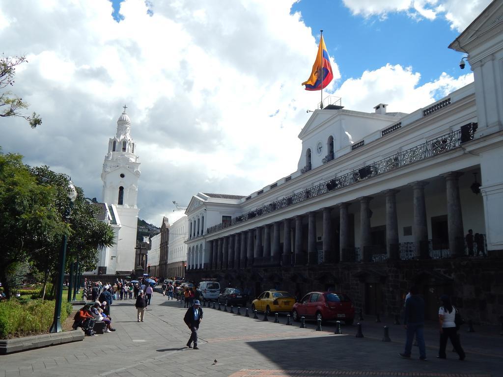 Departamento Quito Historicoアパートメント エクステリア 写真
