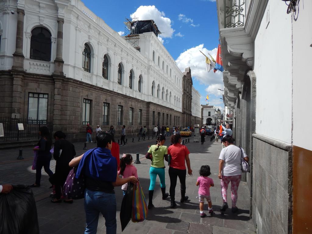 Departamento Quito Historicoアパートメント エクステリア 写真